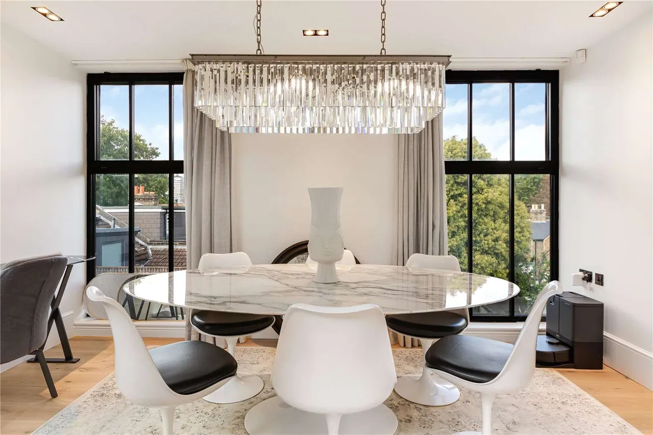 21 Cabul Road, London,, SW11 2PR, photo 5
