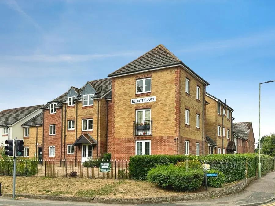 2 bed flat for sale, Legion Way, Bishop's Stortford, CM23