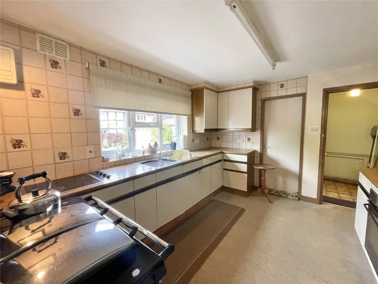 Bedroom House Plus Self Contained Flat And Retail Space, Riverside House, photo 22