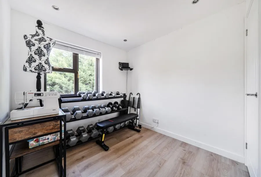 Meadow Lea, Bishops Cleeve, GL52, photo 8