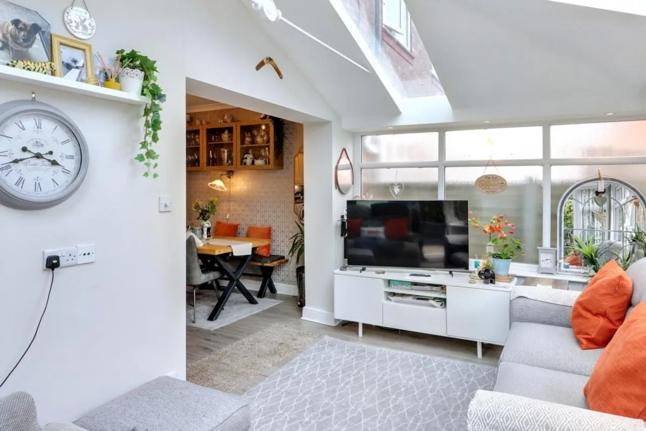 Price Avenue, Sandbach, photo 11
