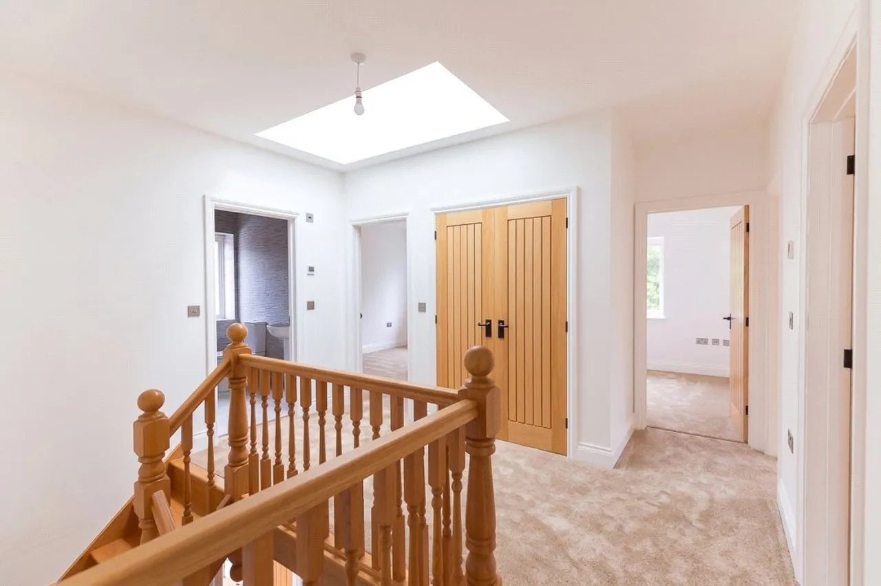 Coombe Lane, Bristol, BS9, photo 12