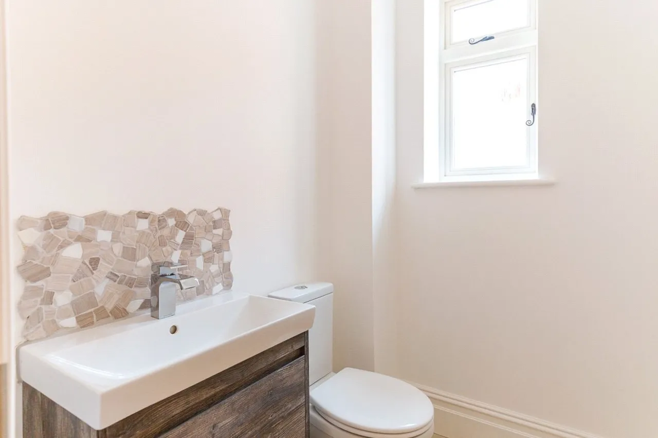 Coombe Lane, Bristol, BS9, photo 10