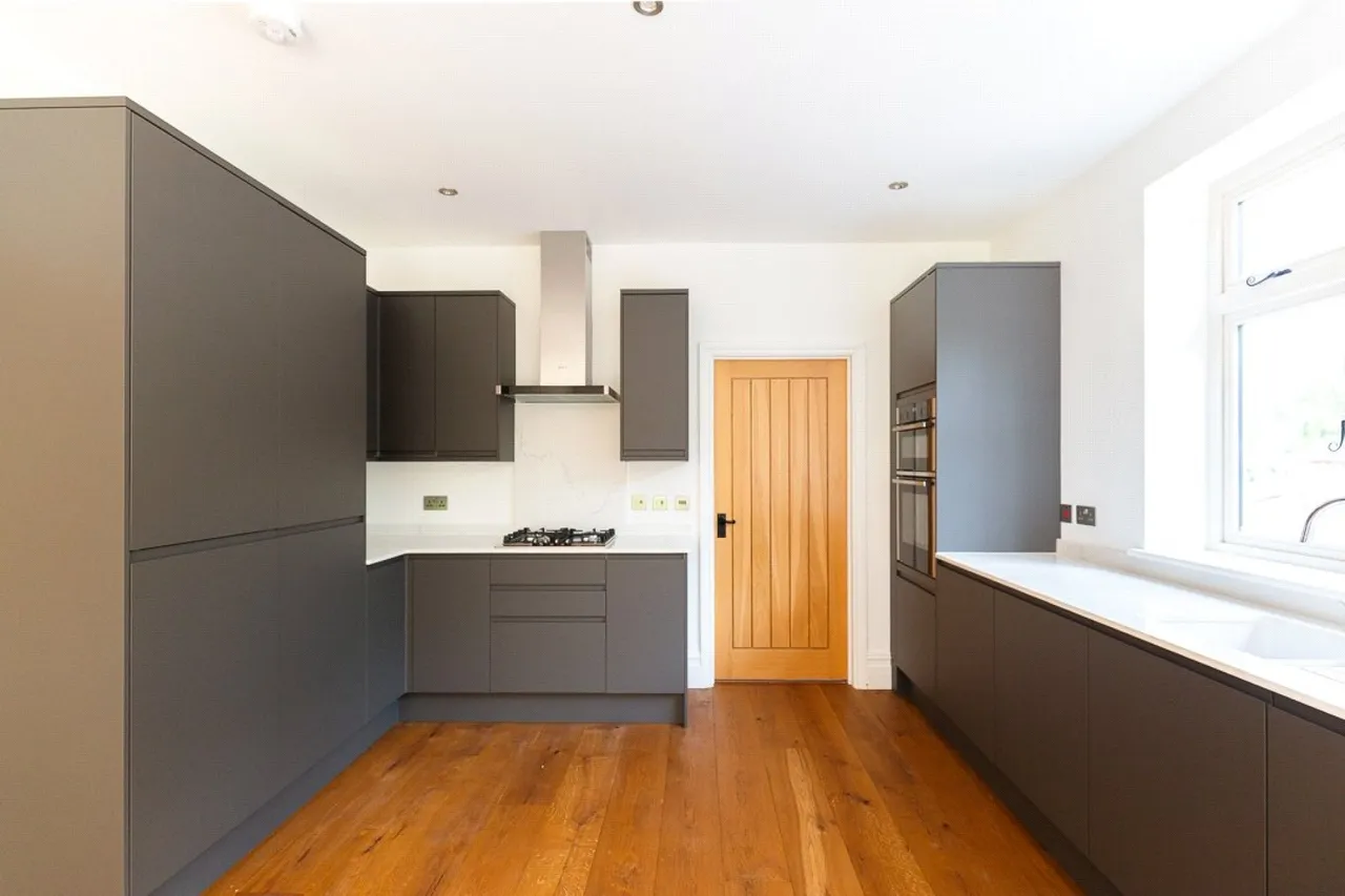 Coombe Lane, Bristol, BS9, photo 4