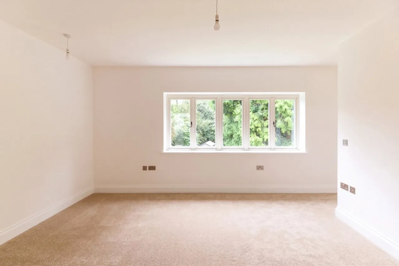 Coombe Lane, Bristol, BS9, photo 19