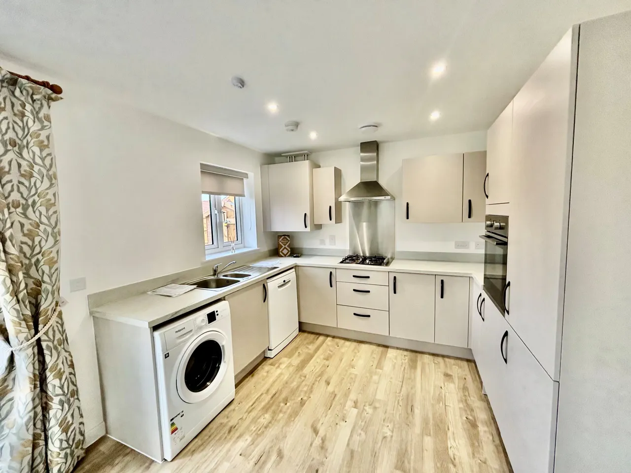 Young Close, Salisbury, SP2, photo 2