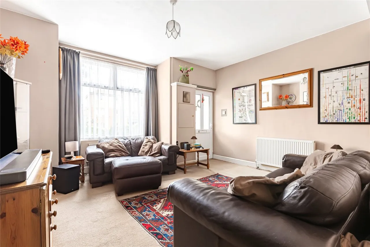 3 bed house for sale — Rectory Lane, Tooting