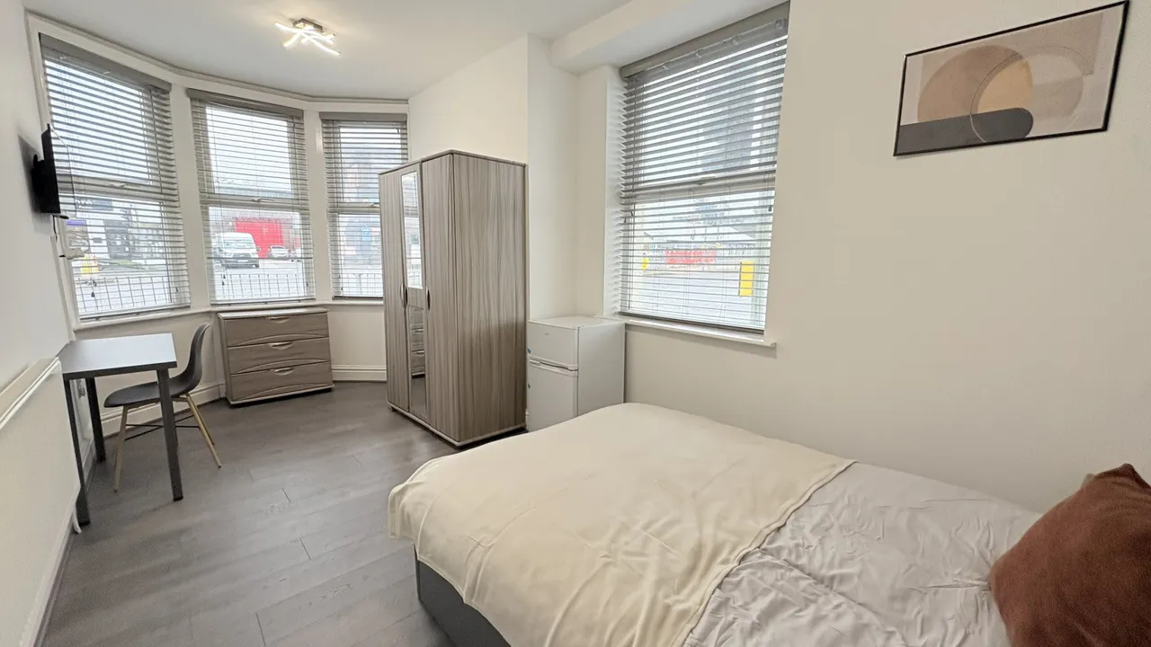 Bow Lane, Preston, Lancashire, PR1 8ND, photo 6