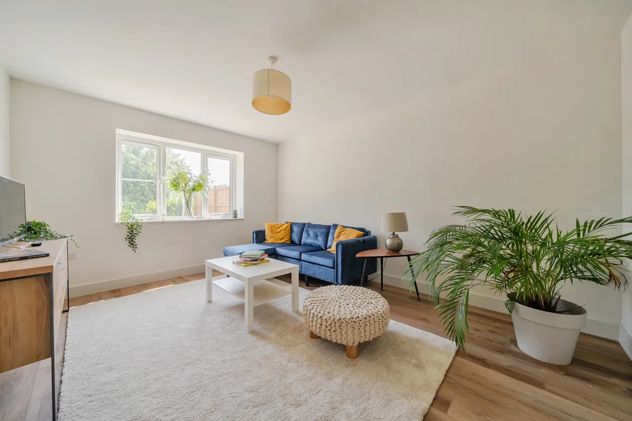 Thurstons Estate, Binsted, GU34, photo 4