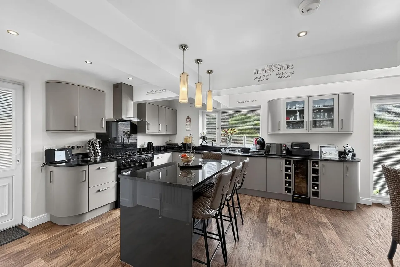 Bradley Close, Timperley WA15 6SH, photo 6