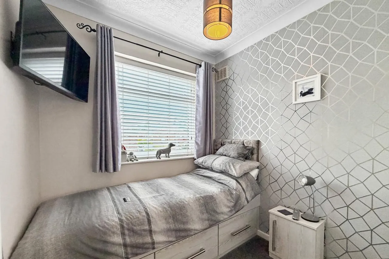 Bradley Close, Timperley WA15 6SH, photo 19
