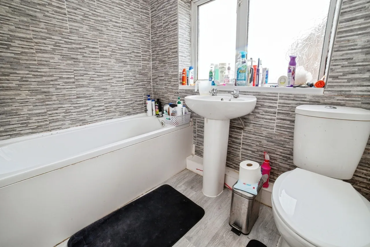 Cowpes Close, Sutton-in-Ashfield, NG17, photo 10