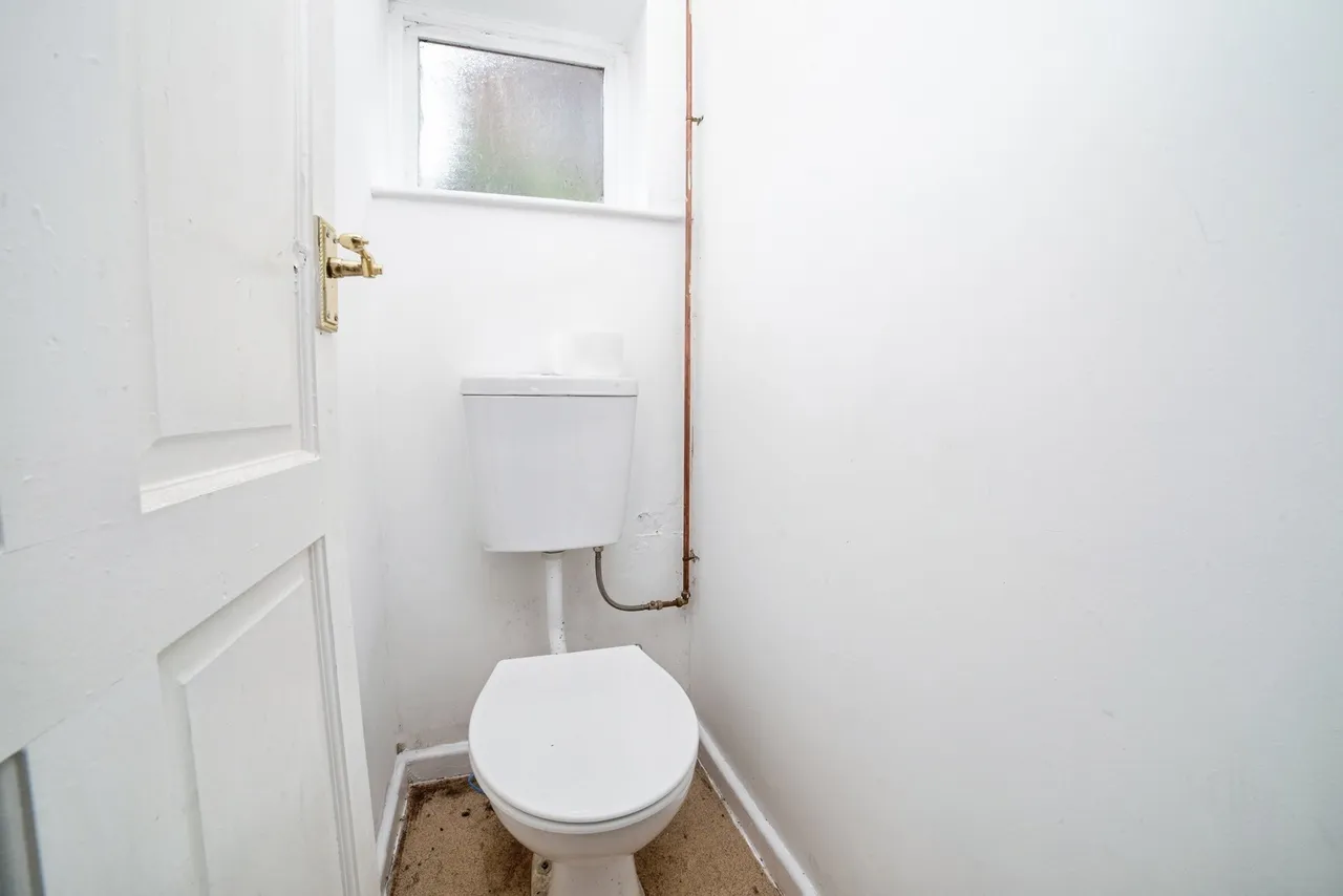 Cowpes Close, Sutton-in-Ashfield, NG17, photo 8