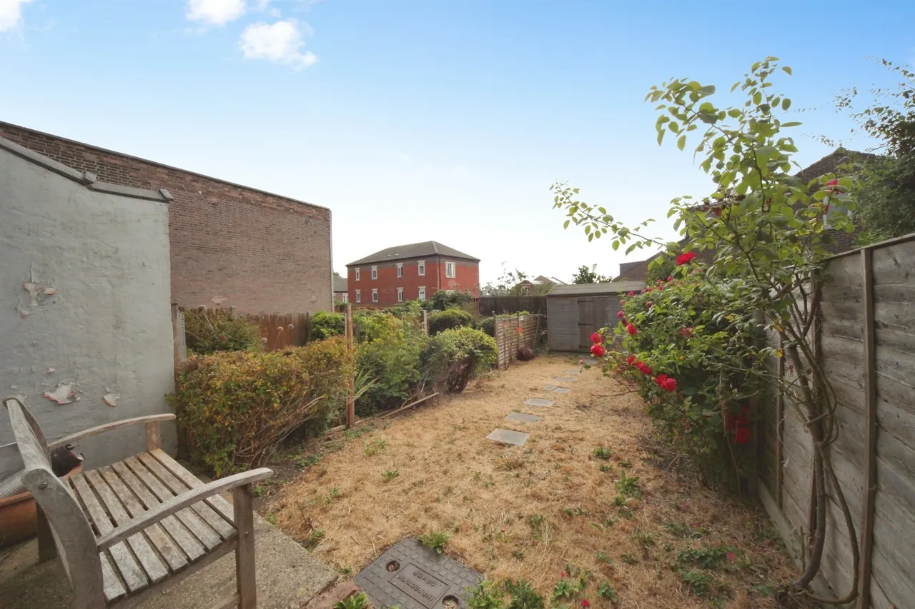 Jubilee Street, Luton, LU2, photo 15