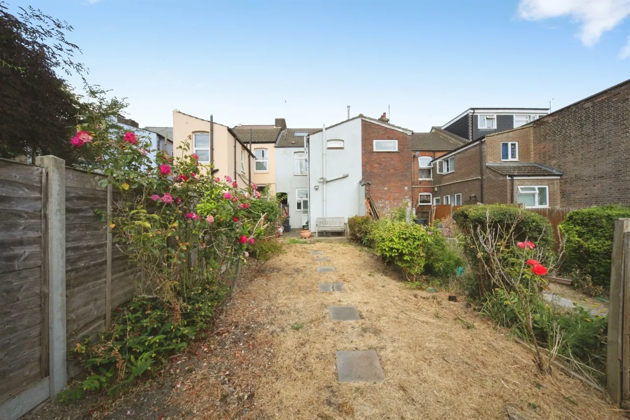 Jubilee Street, Luton, LU2, photo 12