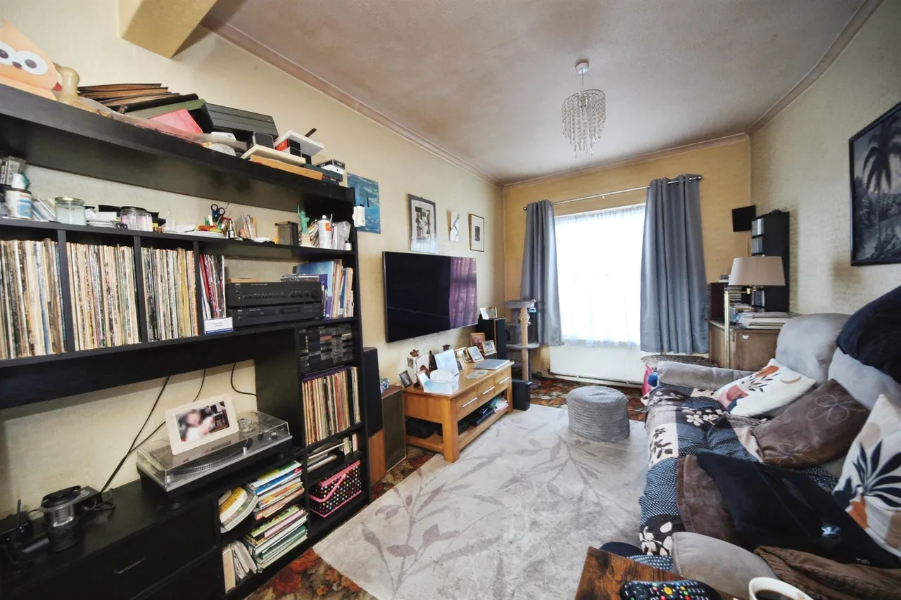 Jubilee Street, Luton, LU2, photo 5
