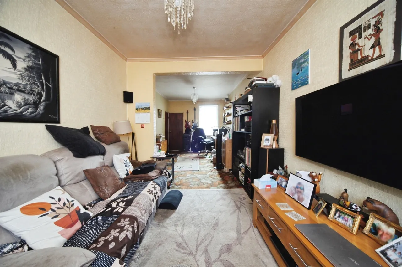 Jubilee Street, Luton, LU2, photo 3