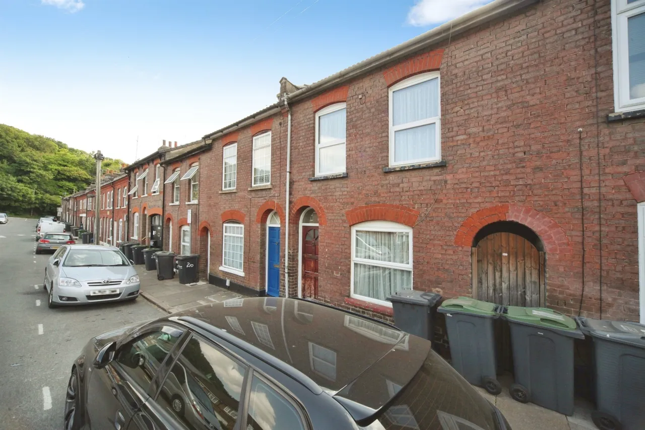 3 bed house for sale, Jubilee Street, Luton, LU2