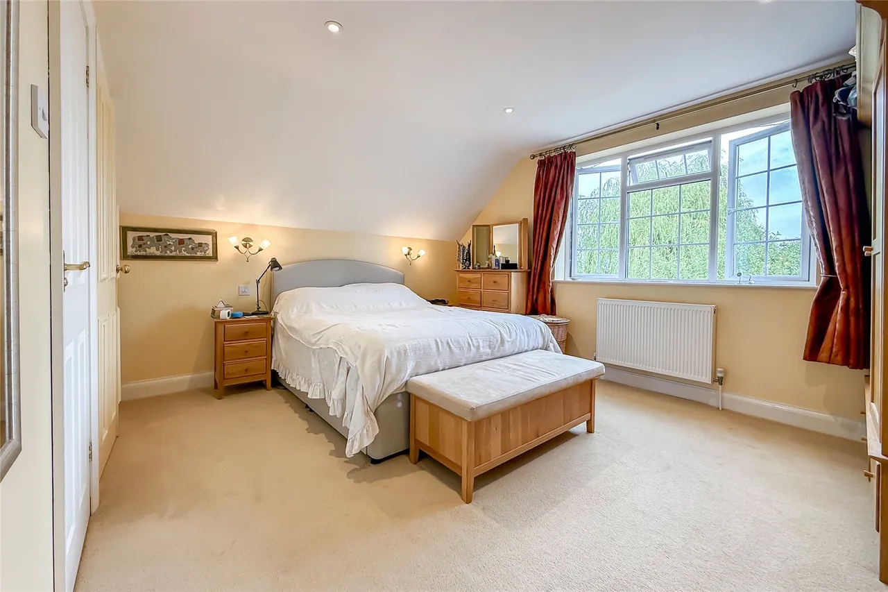 Connaught Road, Harpenden, Hertfordshire, AL5 4TW, photo 8