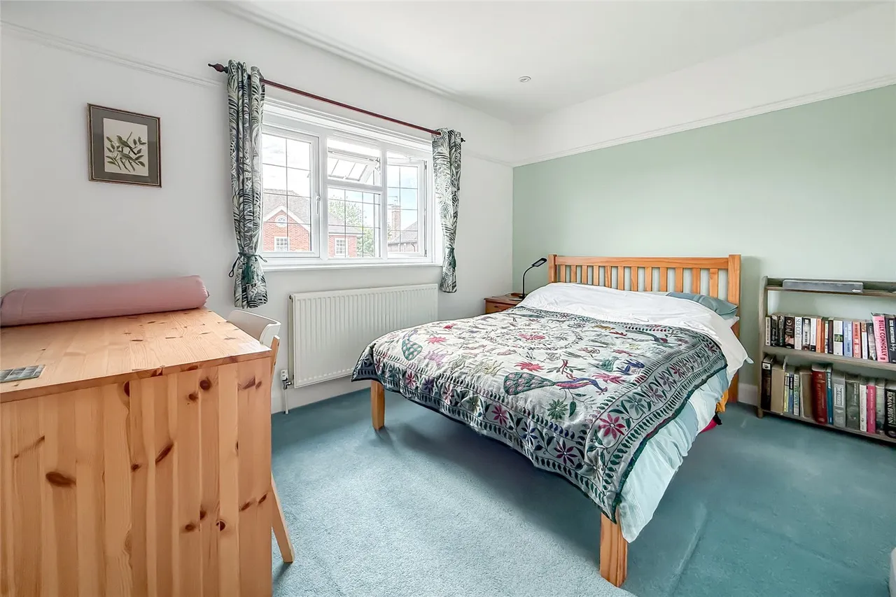 Connaught Road, Harpenden, Hertfordshire, AL5 4TW, photo 7