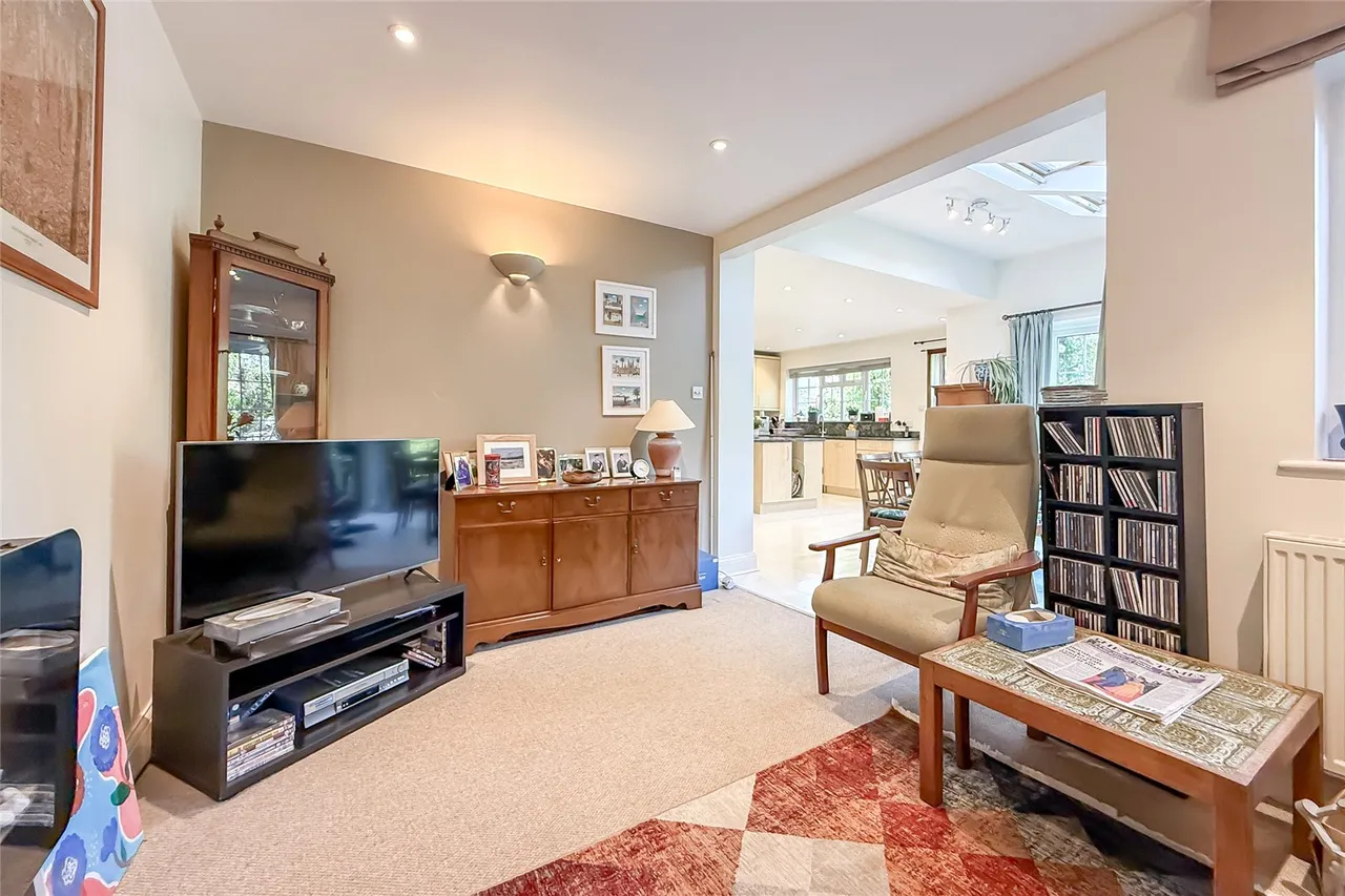 Connaught Road, Harpenden, Hertfordshire, AL5 4TW, photo 5