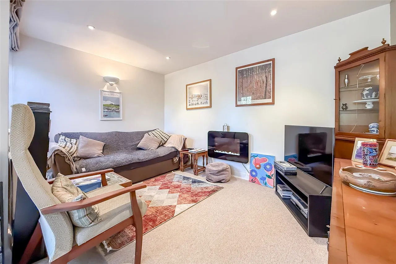 Connaught Road, Harpenden, Hertfordshire, AL5 4TW, photo 6