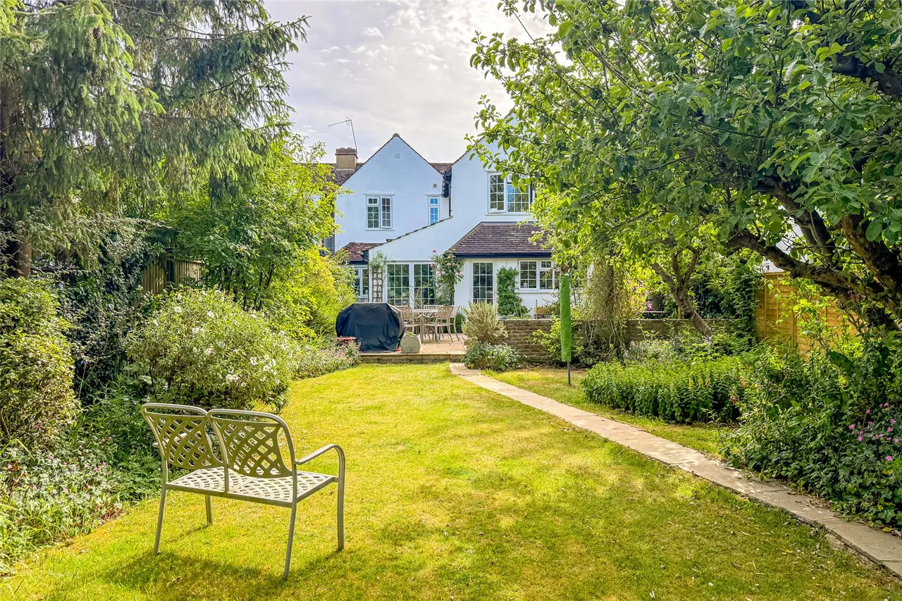 Connaught Road, Harpenden, Hertfordshire, AL5 4TW, photo 12