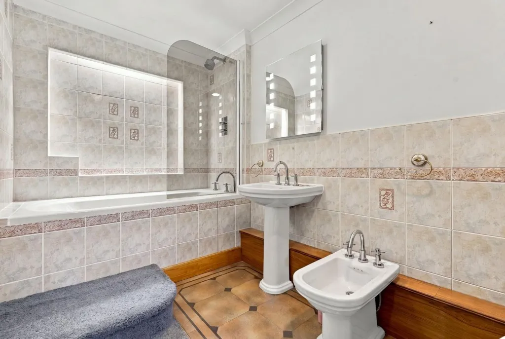 Oakwood Close, Stevenage, photo 13