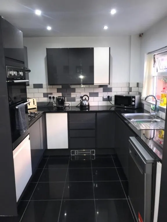 Cedar Grove, Fallowfield, M14, photo 6