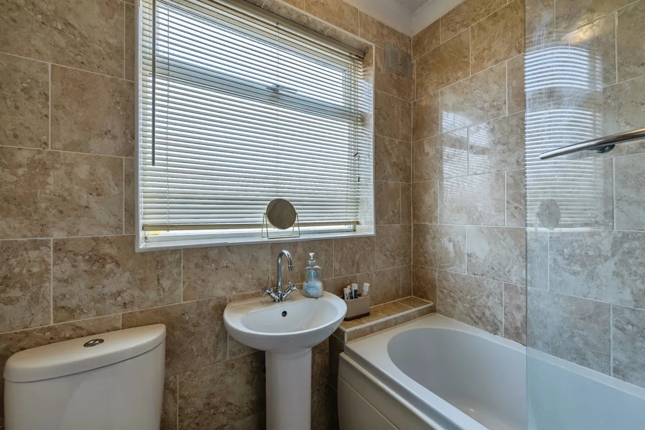 Cottesmore Road, Hessle, HU13, photo 19