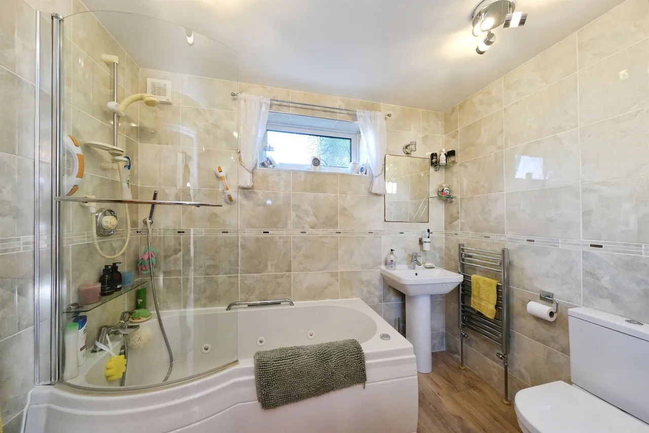 Town End, Shirland, DE55, photo 17