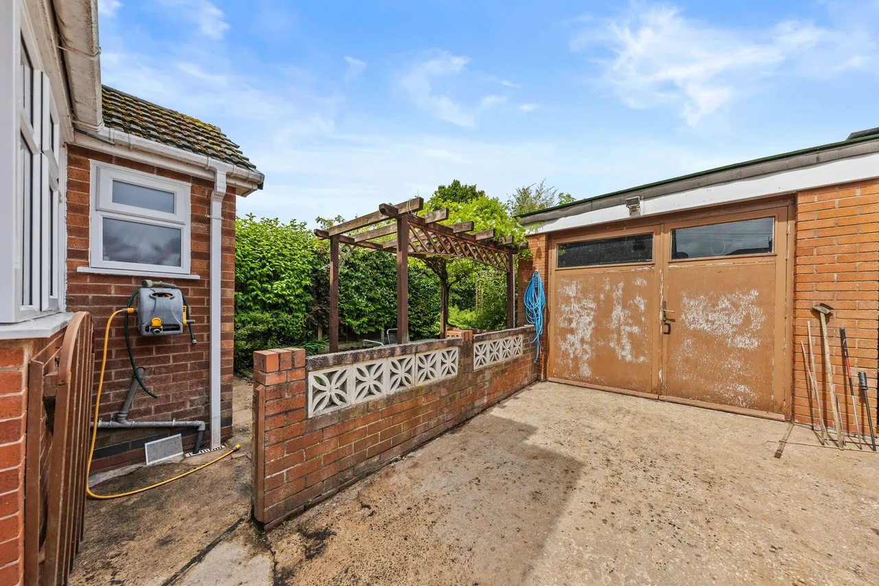 Berkshire Drive, Woolston, Warrington, WA1 4EX, photo 21
