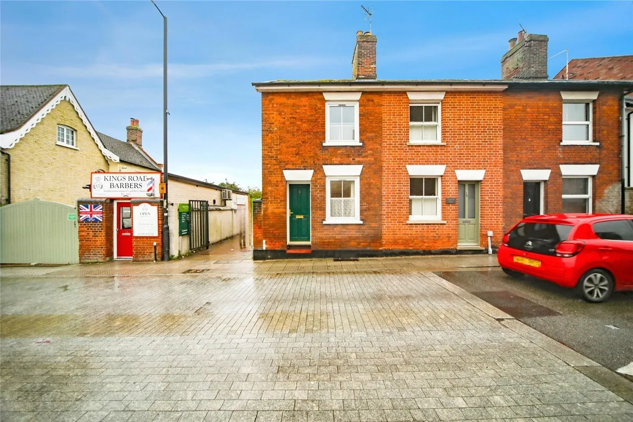 3 bed house for sale — Kings Road, Bury St. Edmunds, Suffolk, IP33