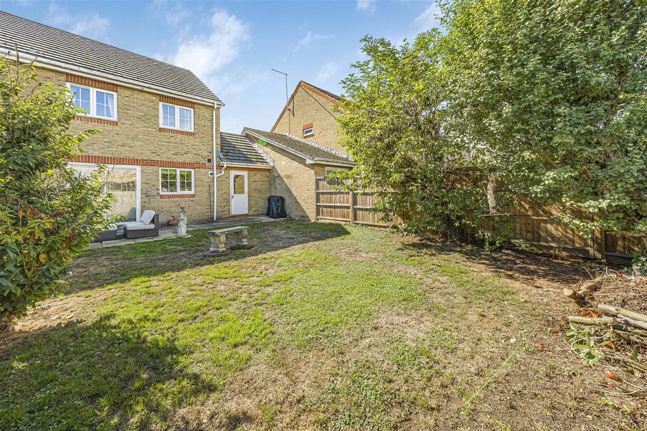 Dedworth Road, Windsor, SL4 4US, photo 11
