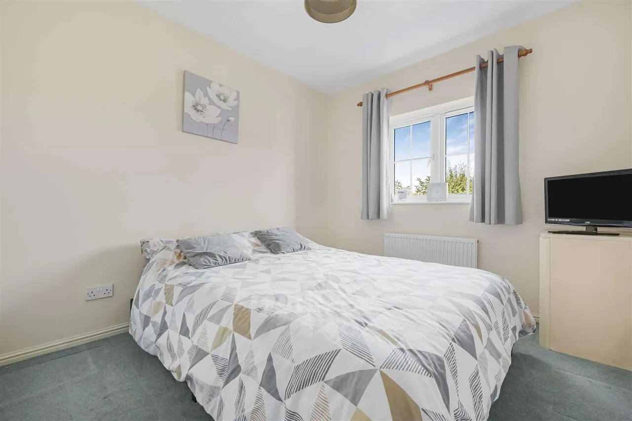 Dedworth Road, Windsor, SL4 4US, photo 5