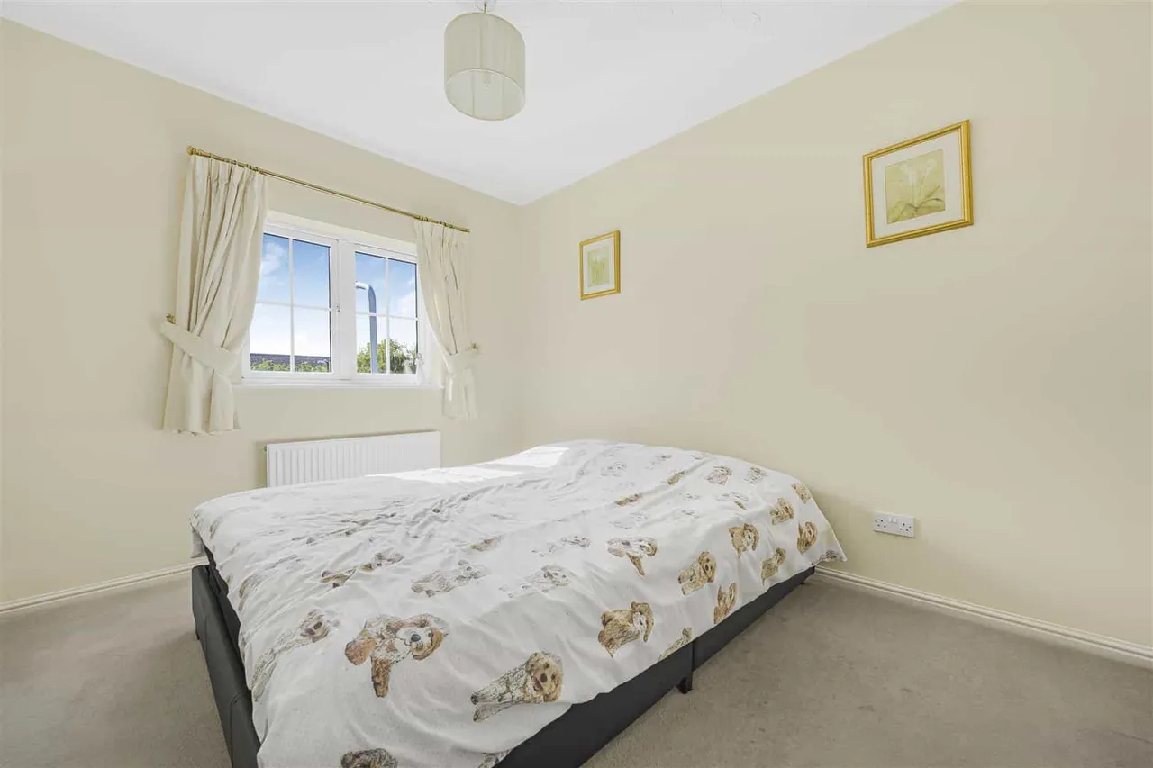 Dedworth Road, Windsor, SL4 4US, photo 6
