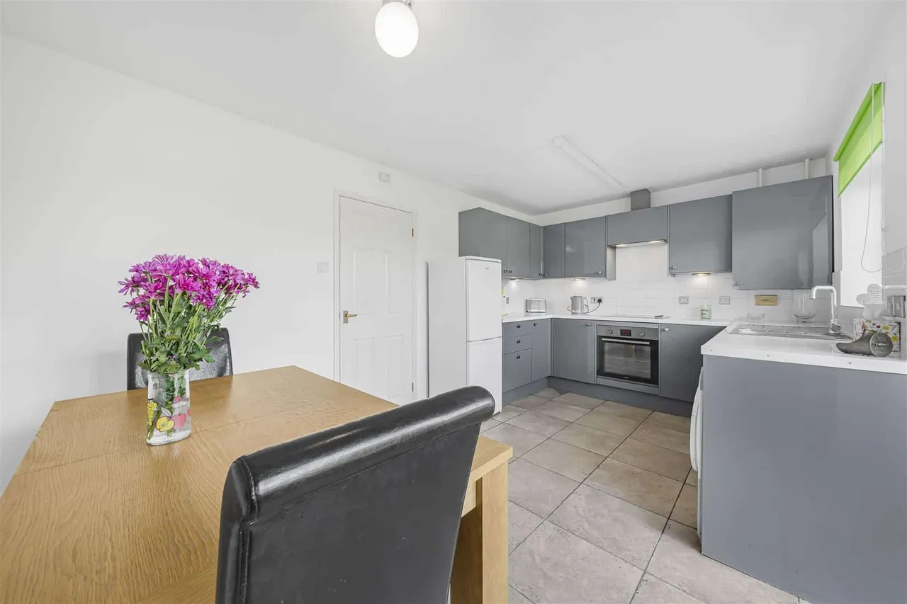 Dedworth Road, Windsor, SL4 4US, photo 4