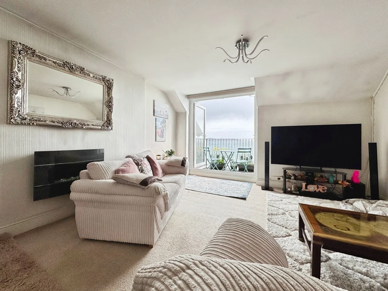 2 bed flat for sale, Marine Drive, Looe, PL13