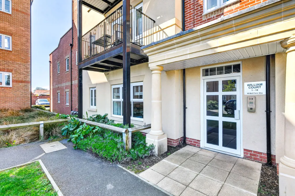65 Bell Farm Way Hersham, Walton-On-Thames KT12 5BQ, photo 18