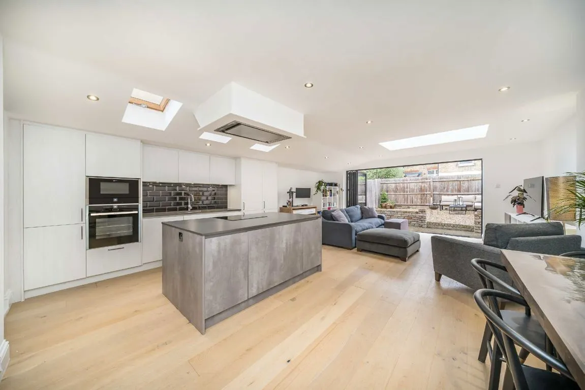 Cloudesdale Road, SW17, photo 2