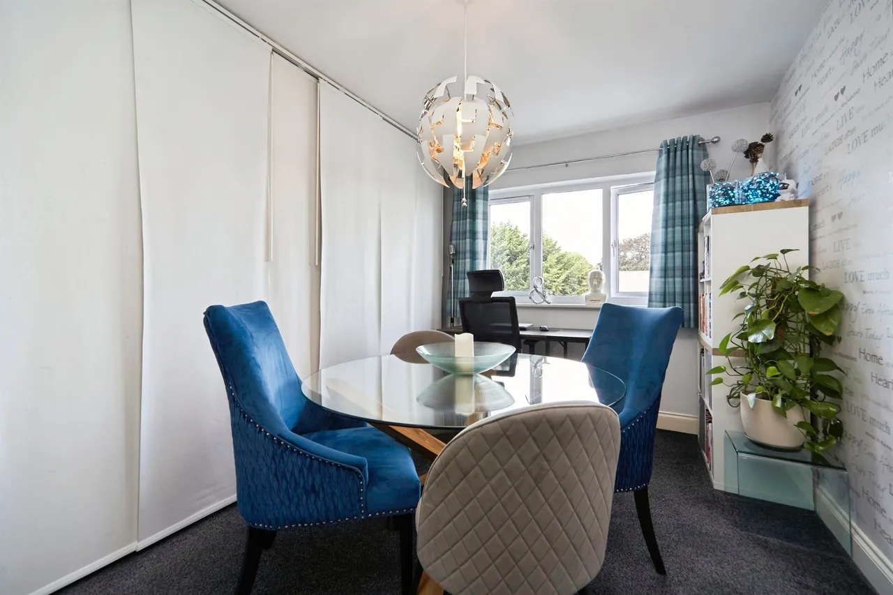 Fieldmoor Lodge, Pudsey, LS28, photo 10