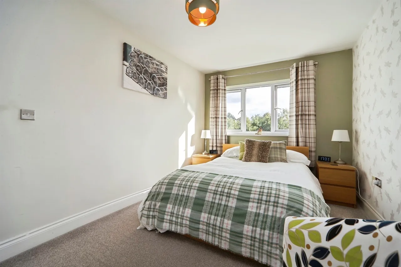 Fieldmoor Lodge, Pudsey, LS28, photo 13