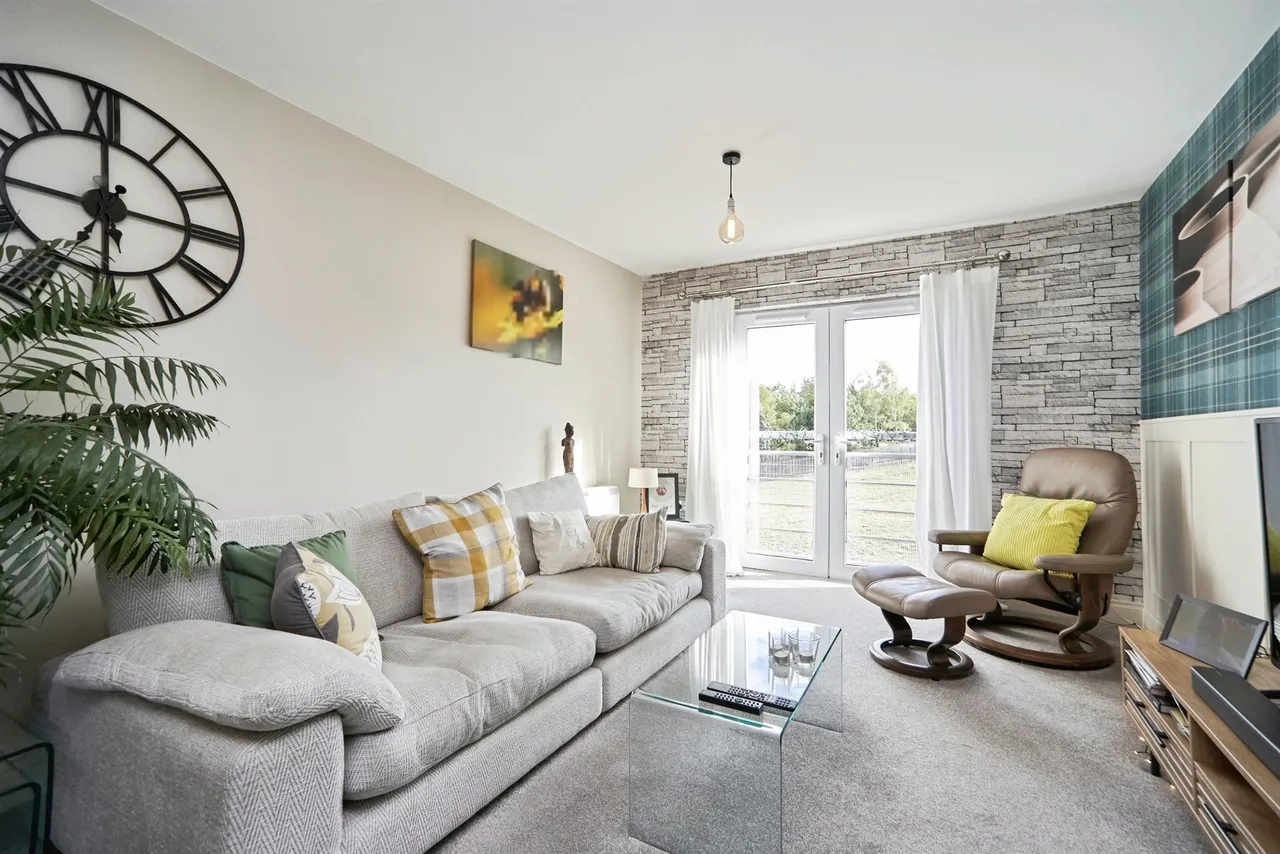 Fieldmoor Lodge, Pudsey, LS28, photo 3