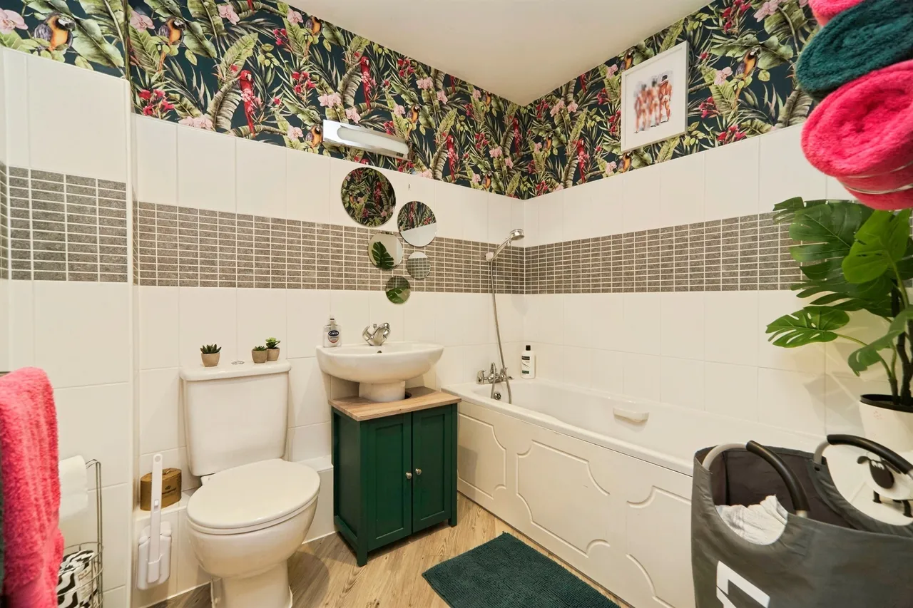 Fieldmoor Lodge, Pudsey, LS28, photo 15