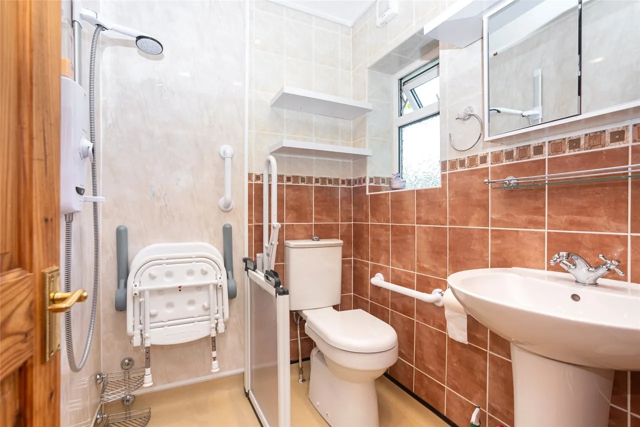 Cemaes Bay, LL67, photo 16