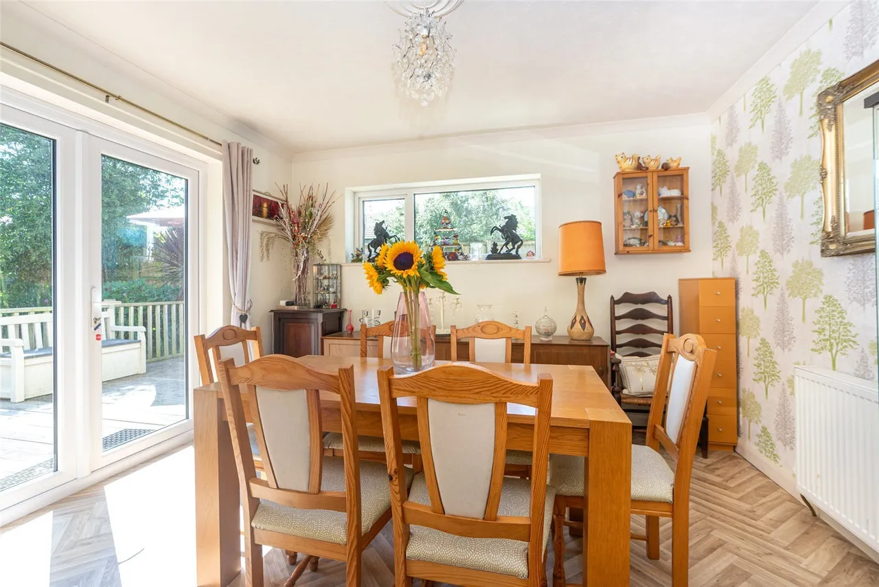 Cemaes Bay, LL67, photo 4