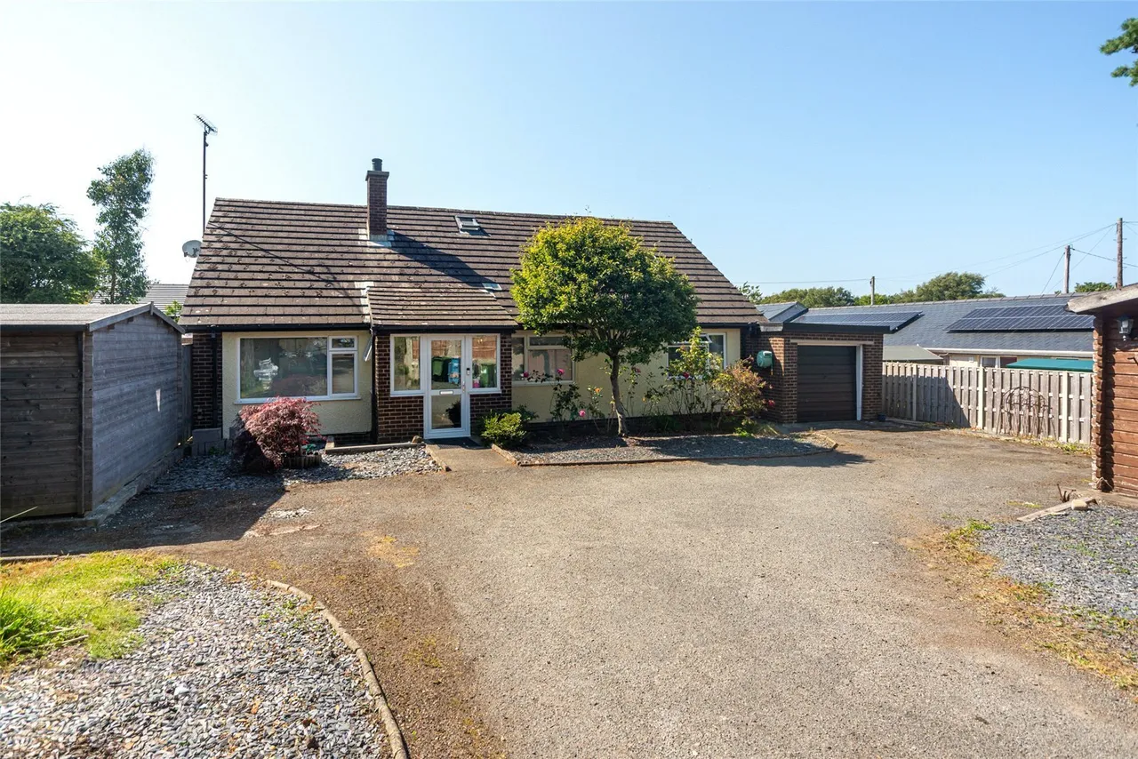 5 bed house for sale, Cemaes Bay, LL67
