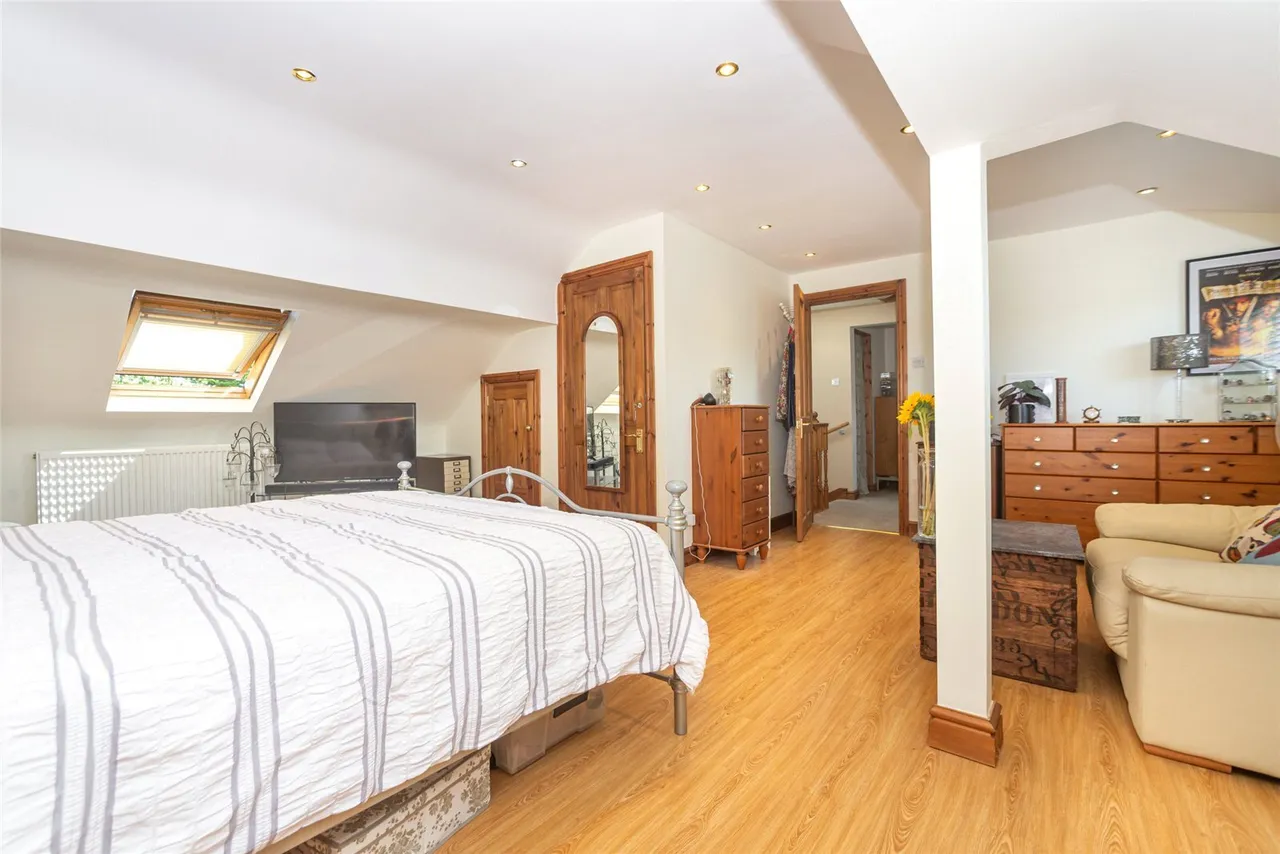 Cemaes Bay, LL67, photo 19