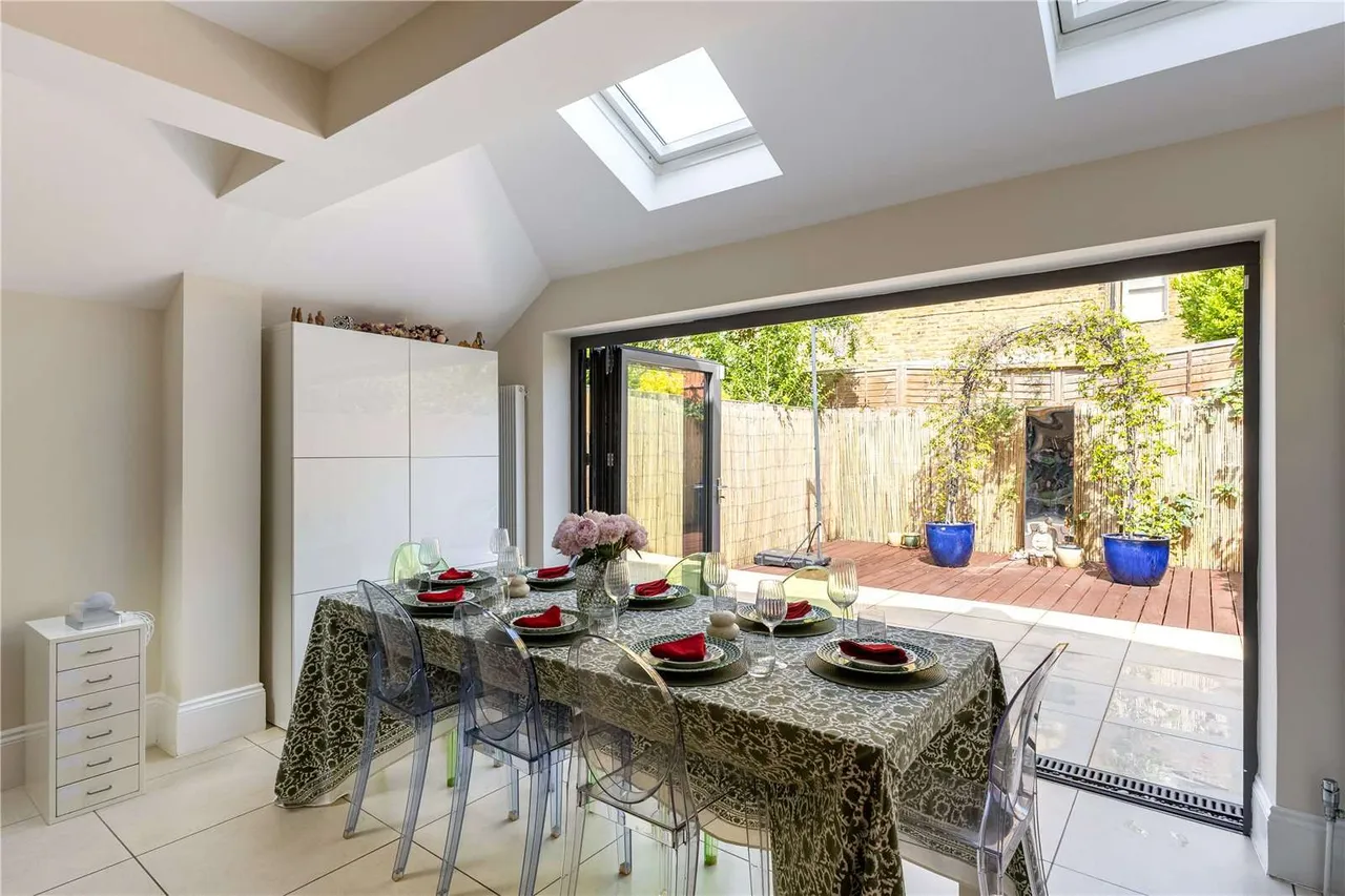 Gowan Avenue, Fulham, London, SW6 6RF, photo 6