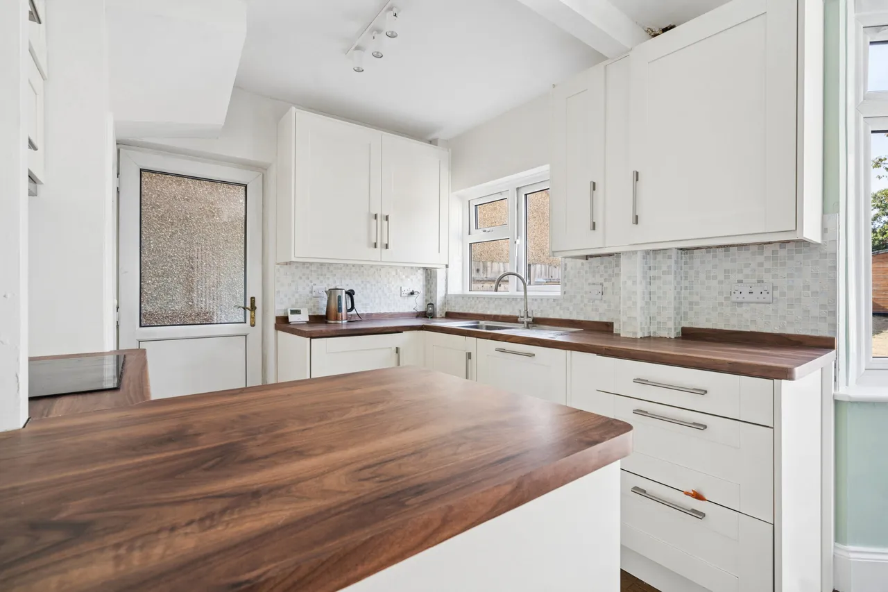 Bushey Mill Lane, Watford, WD24, photo 3